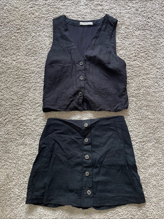 Abercrombie & Fitch Dresses & Skirts - Abercrombie & Fitch Black Button-Front Skirt Set